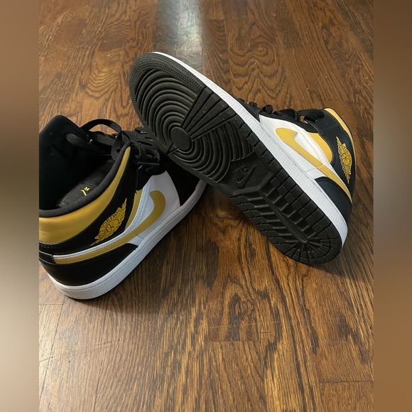 Nike air Jordan1 - Pollen Black - Picture 10 of 14